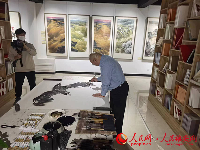 南開大學藝術與美學研究院副院長，教授，博導，現場創作，題字。3650