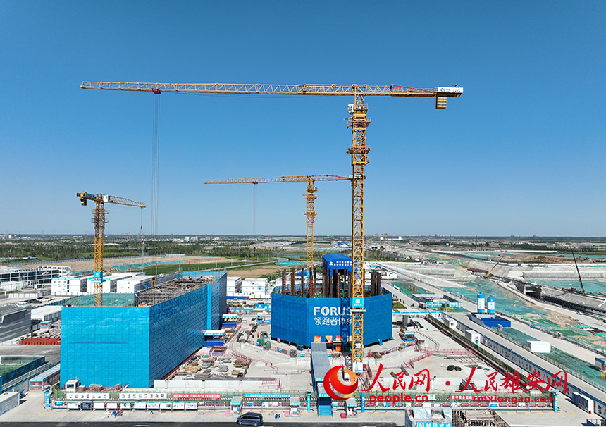 航拍中國(guó)中化大廈項(xiàng)目建設(shè)現(xiàn)場(chǎng)。人民網(wǎng) 李兆民攝